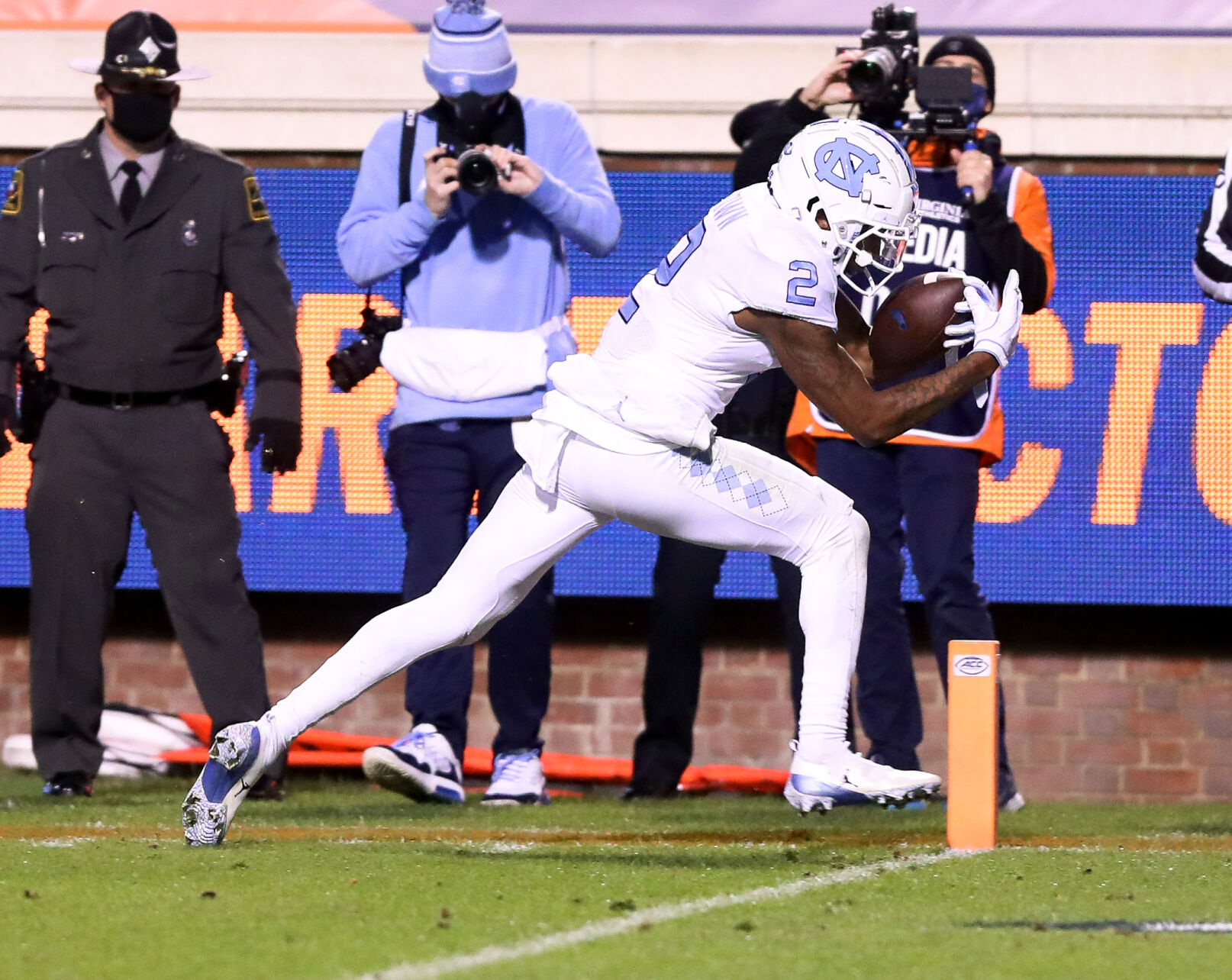 103120-cdp-sports-uva-unc563.JPG